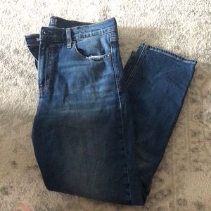 Selling short straight leg blue jeans from GAP